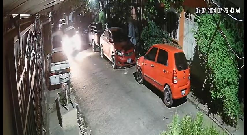Denuncian a sujetos que hurtaron motocicleta durante la noche en San Miguel (VIDEO)