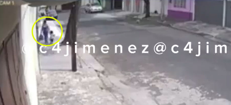 Mujer desalmada abandona a su hija de dos años en una calle de México