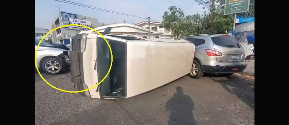 Un lesionado tras fuerte accidente en la colonia Escalón