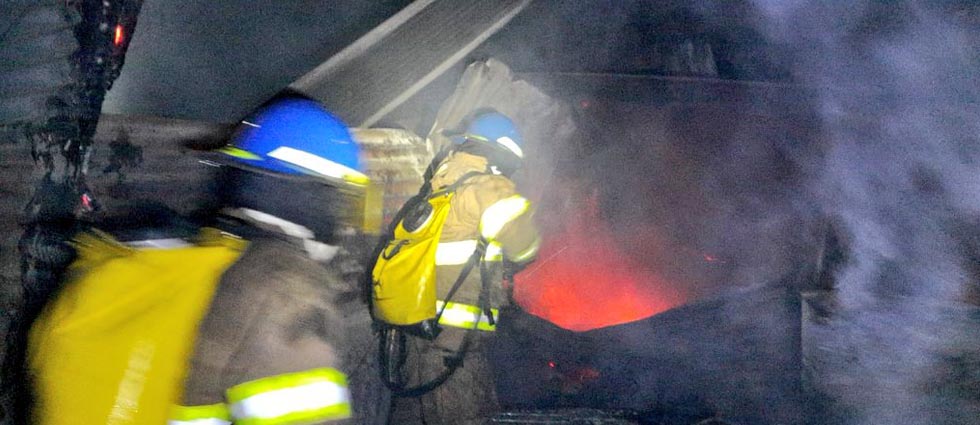 Incendio acaba con una vivienda en Soyapango