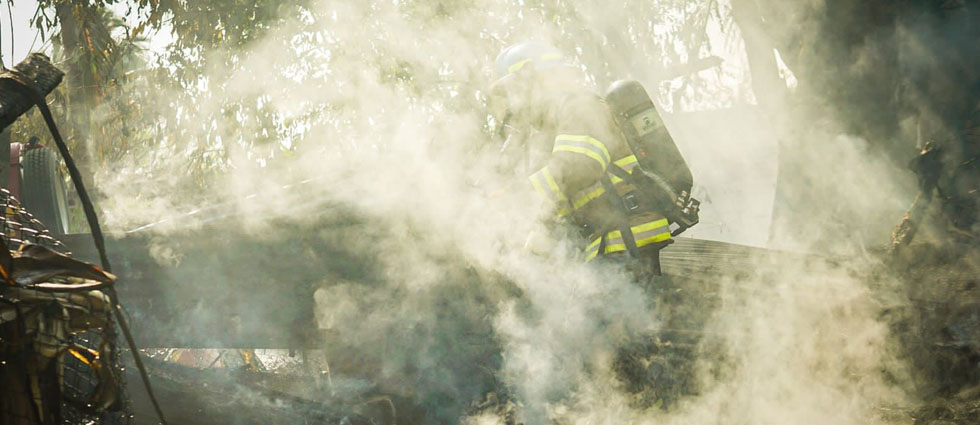 CBES sofoca voraz incendio en un vivero de Ahuachapán