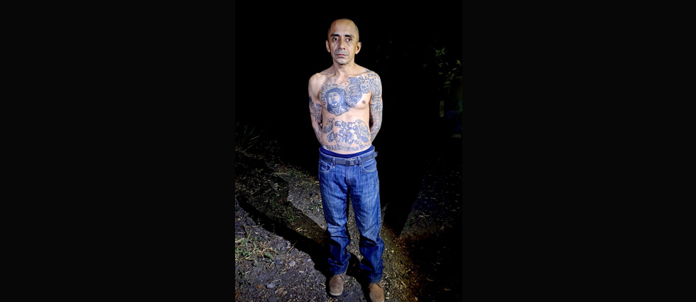 Cae sujeto que pasó de presumir sus tatuajes de la MS a ocultarlos por miedo a la justicia