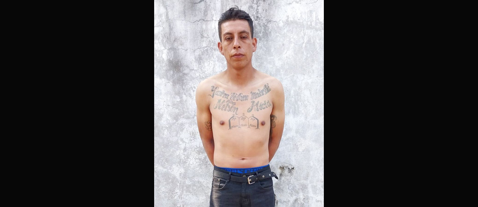 Sacan de las calles a pandillero que la población identifica como asaltante