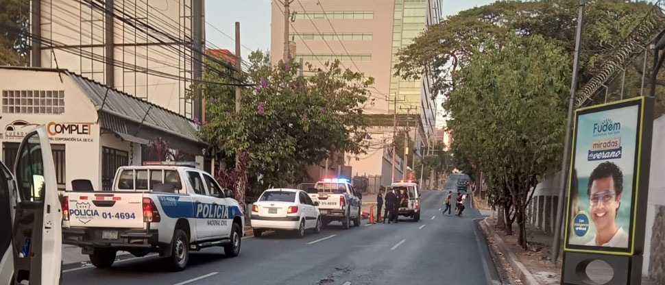 Mujer fallece tras fuerte accidente en moto provocado por la excesiva velocidad