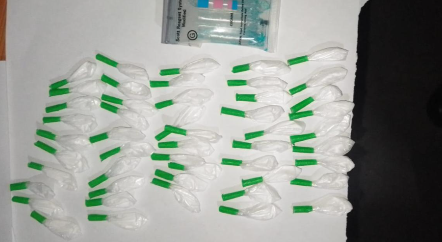 Policía captura a hombre que vendía drogas a estudiantes en Apopa