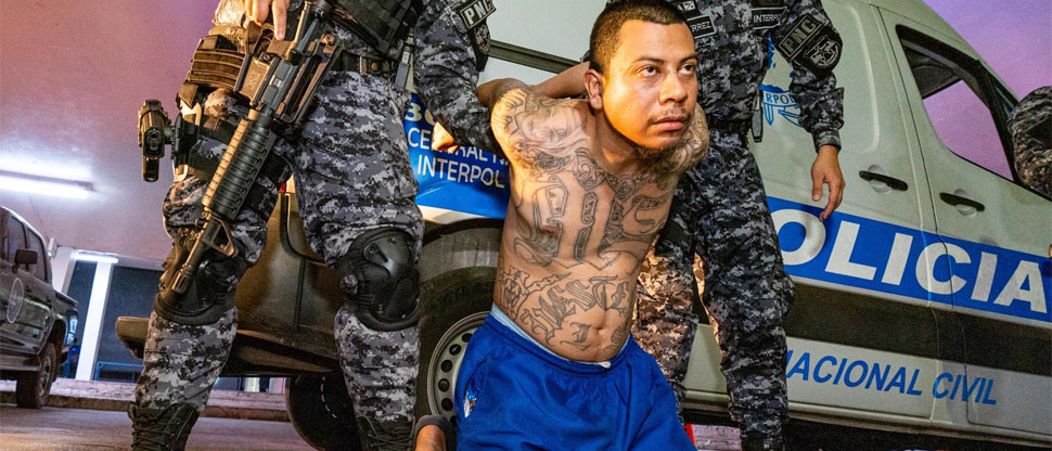 Marero capturado en Guatemala llora y tiembla al saber que será trasladado al CECOT