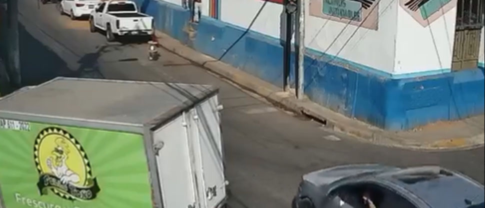 Conductor intenta esquivar otro vehículo y provoca accidente en San Miguel