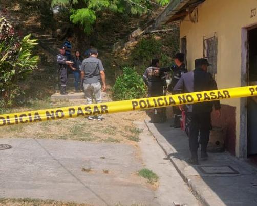 Ebrio muere tras caer a una canaleta en colonia Monte Carmelo 2 de Soyapango