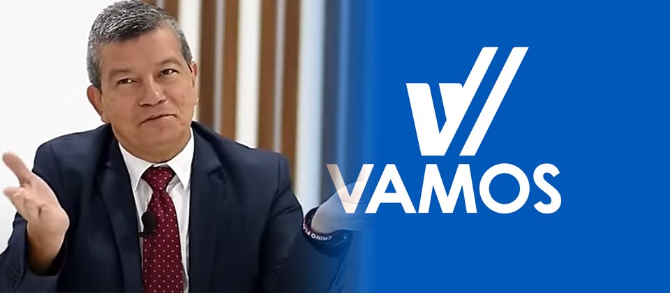 Chino Flores se enoja porque solo critican al FMLN y no a VAMOS