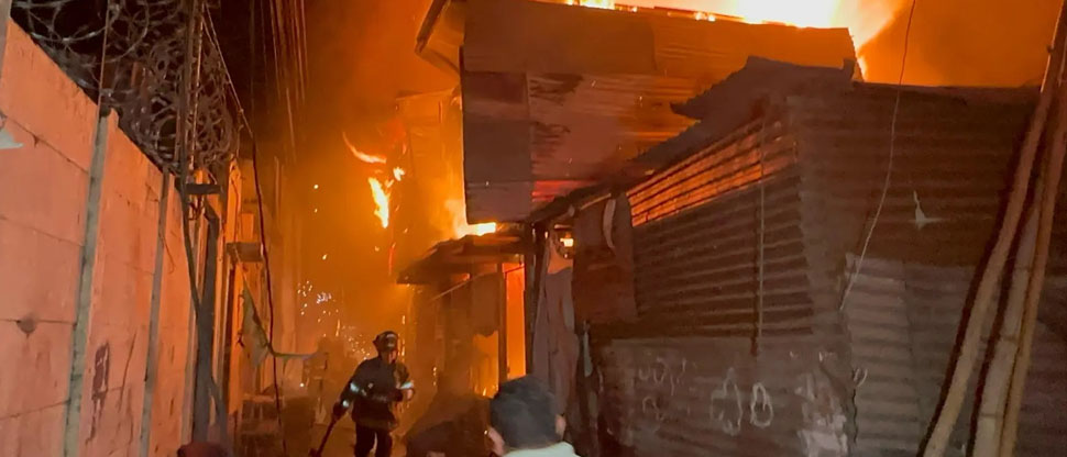 VIDEO: Voraz incendio consume 20 viviendas en Guatemala