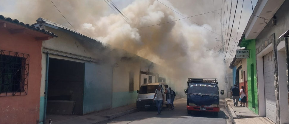 Sofocan incendio en una vivienda de San Juan Opico, La Libertad