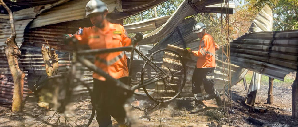 Incendio consume las pertenencias de una familia en Quezaltepeque