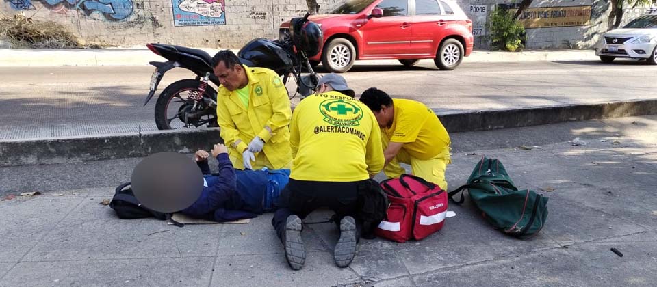 Motociclista resultado en el bulevar del Ejército