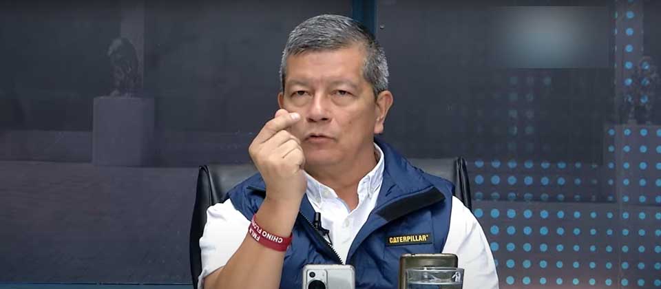 Chino Flores critica a los salvadoreños que no acepten al FMLN como segunda fuerza política
