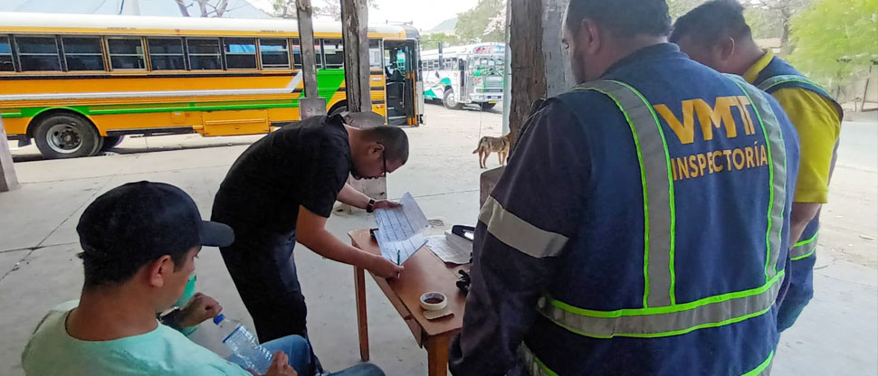Multan a concesionario de buses de ruta 116 por prestar servicio irregular en día gratuito  