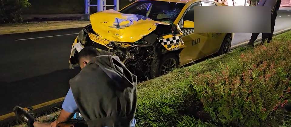 Se salvan dos personas tras aparatoso choque en el bulevar Los Próceres