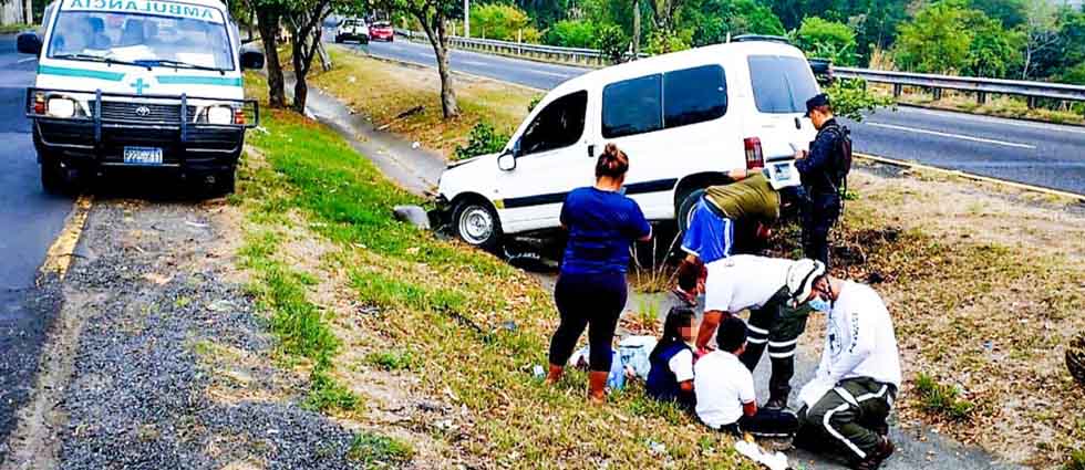 Desperfectos mecánicos ocasionan accidente que dejó a dos niños lesionados en Cuscatlán