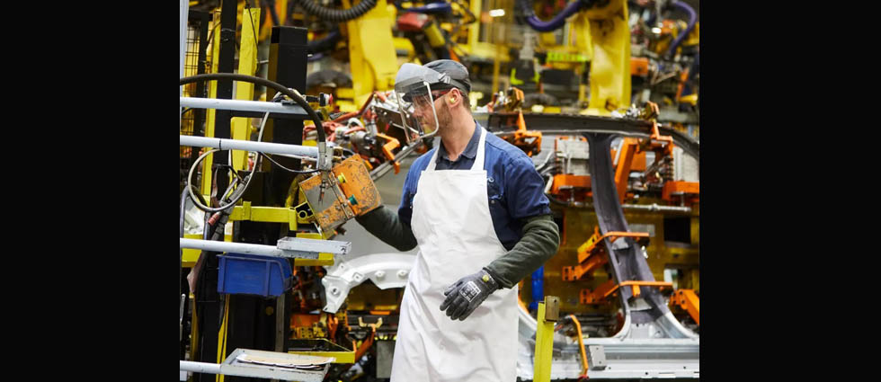 Economía de EUA frena su crecimiento a un ritmo por debajo de lo previsto a inicios del 2024