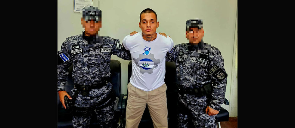 FGR entrega a México a sujeto requerido por trata de personas