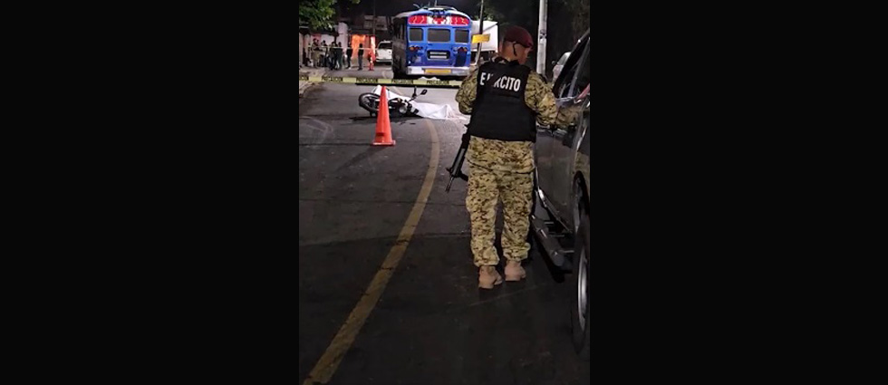 Conductor muere tras caer y ser arrollado por un autobús en Soyapango