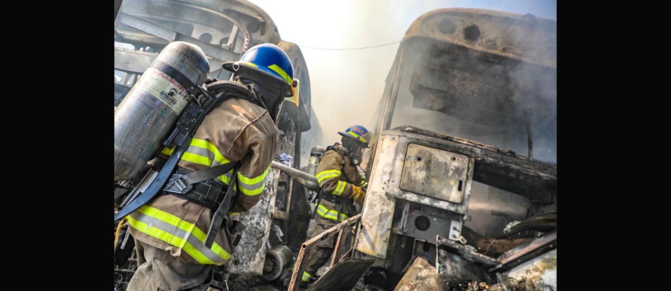Sofocan incendio en el sector del punto de buses de la Ruta 2
