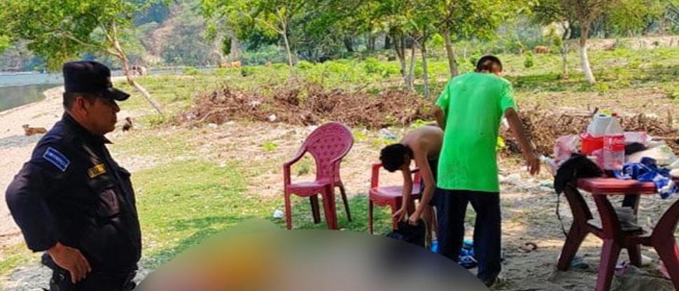 Paseo acabó en tragedia: 2 personas fallecieron ahogadas en el lago de Ilopango 