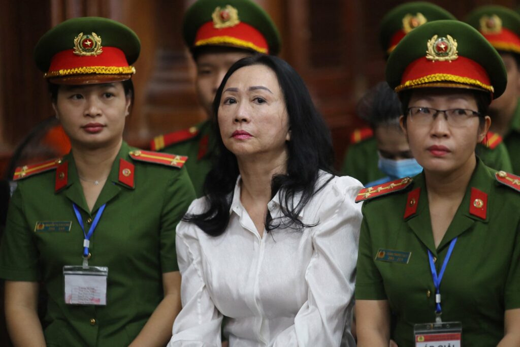 Condenan a muerte a empresaria por multimillonaria estafa en Vietnam