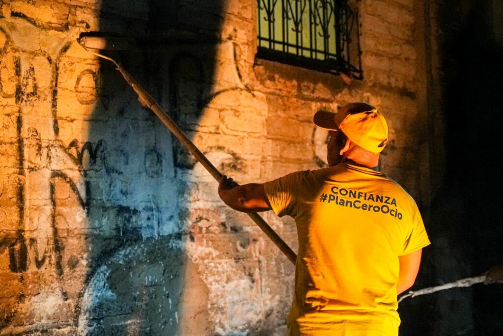 Privados de libertad continúan labor de extinción de marcas alusivas a pandillas