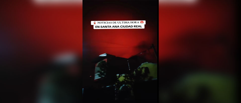 ¿Actividad paranormal? Captan extraña nube roja anoche en Ciudad Real