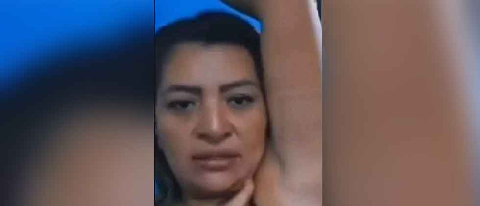 Salvadoreños envían más de $900 a Yanira Berrios solo para observar sus «sobacos»