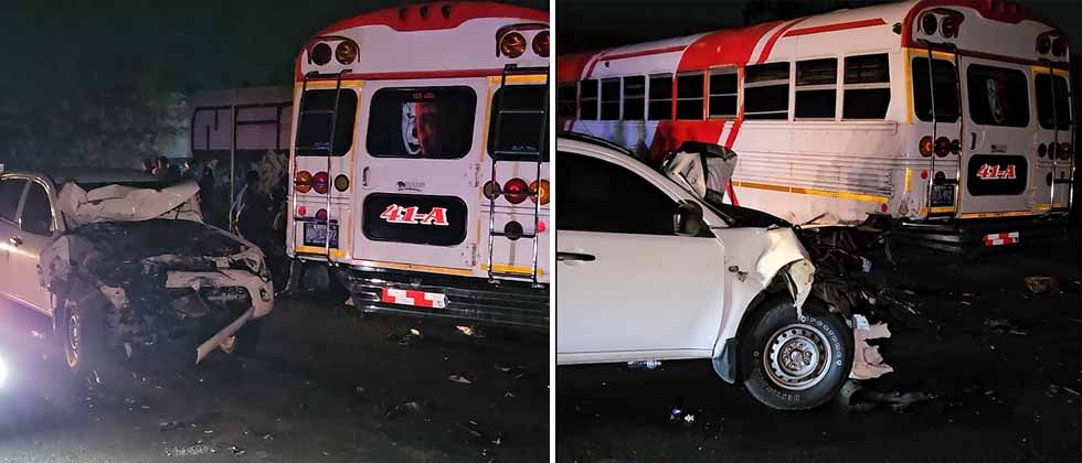 Accidente de tránsito deja 2 lesionados en carretera de oro