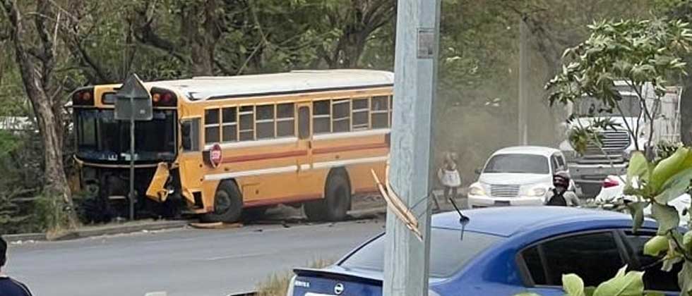 Una persona fallecida tras brutal choque en Usulután