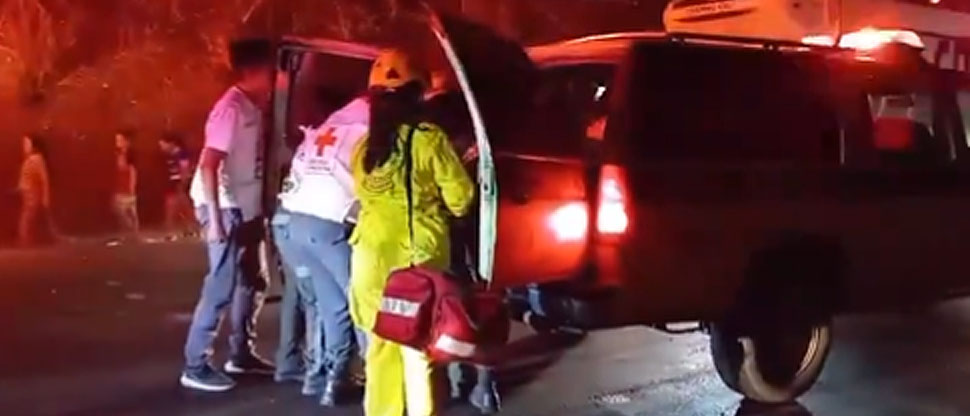 Choque entre rastra y vehículo deja un lesionado en carretera Troncal del Norte