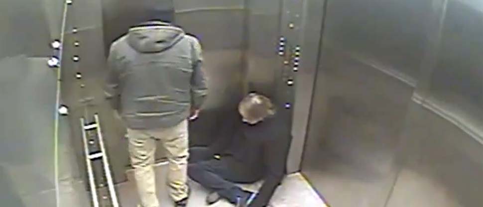 Hombre agrede a un señor discapacitado en un ascensor y podría evadir la cárcel por este motivo