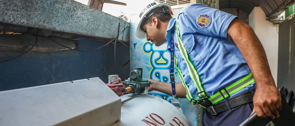 Cuerpo de Bomberos continua con inspecciones en restaurantes