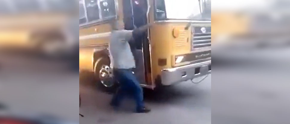Pasajeros viven momentos de temor por busero que atentó contra otro conductor en La Libertad
