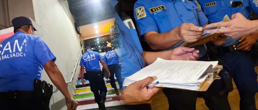 Realizan operativo de verificación de legalidad de negocios San Salvador