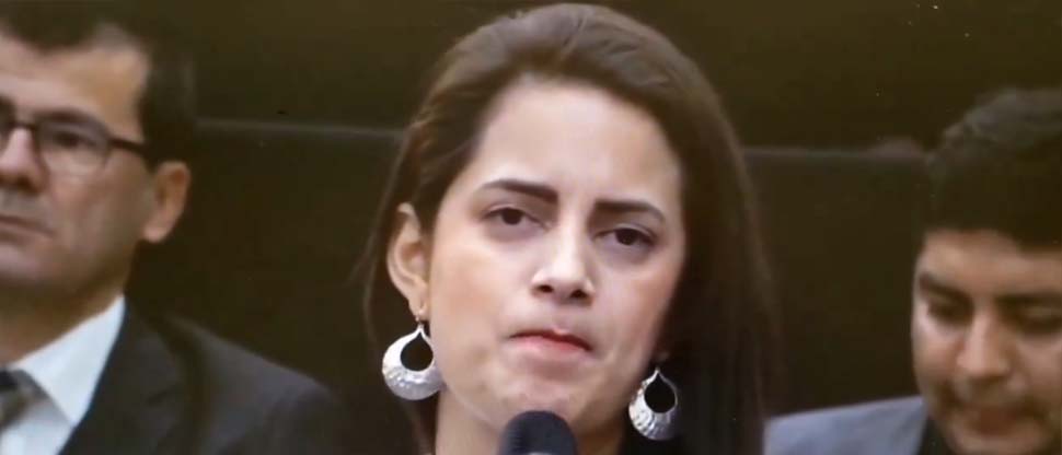 Claudia Ortiz insiste y vuelve a presentar su propuesta para “mejorar” la educación