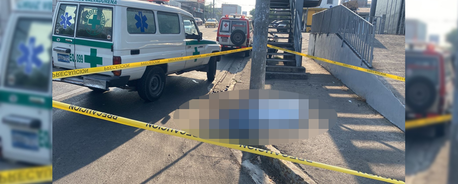 Reportan motociclista fallecido tras accidentarse en San Salvador