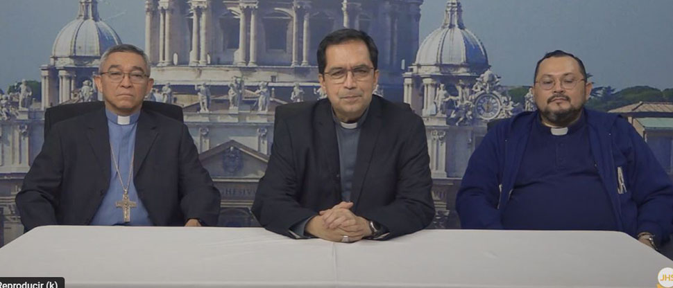 Monseñor Escobar Alas confirma que incendio en Catedral consumió la estructura que utilizan en la tradicional bajada de agosto