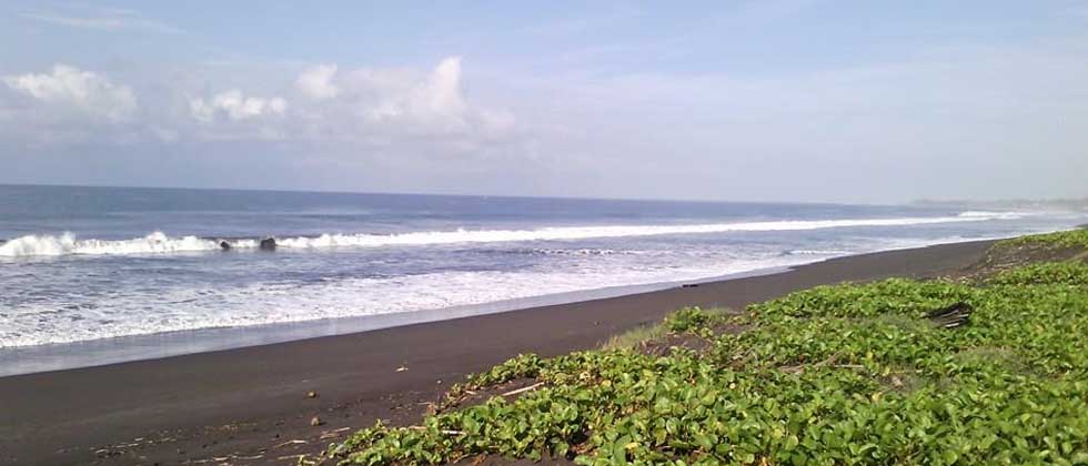 Hombre fallece ahogado tras ser arrastrado por una corriente en playa Barra Salada, Sonsonate