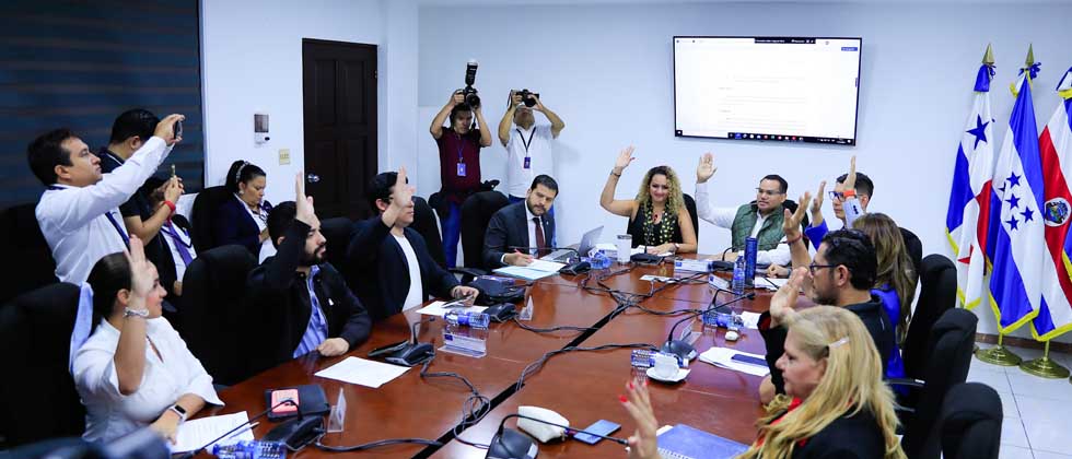 Anuncian exoneración de visas por turismo entre El Salvador y Bolivia