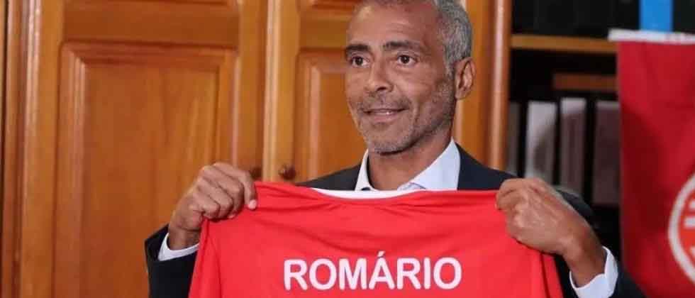Romario volverá a jugar al fútbol