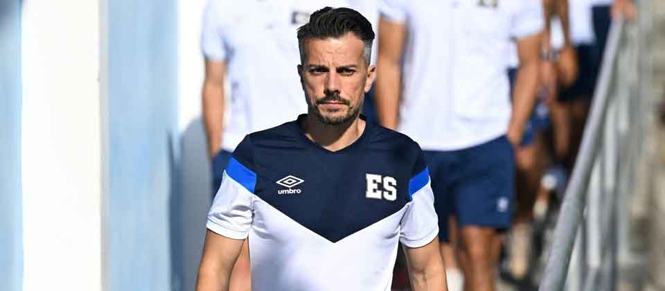 FESFUT demanda a extécnico de La Selecta por incumplir contrato