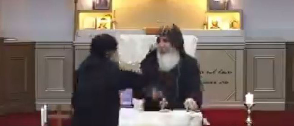 Apuñalan a sacerdote y varios de sus feligreses durante una misa en iglesia de Sídney