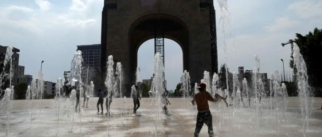 México: Calor de más de 50 grados centígrados deja diez muertos