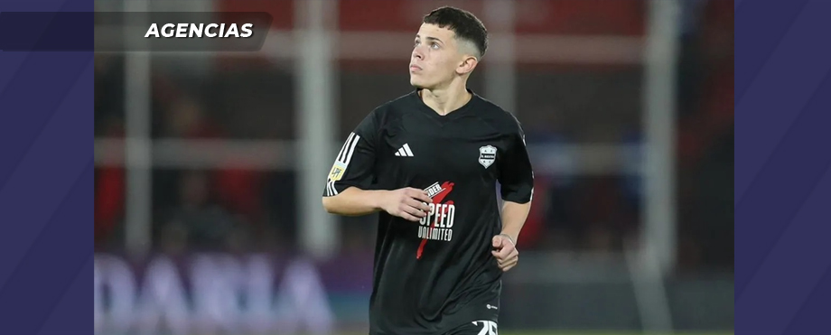 Mateo Apolonio, un niño de 14 años, debuta en el fútbol profesional de Argentina
