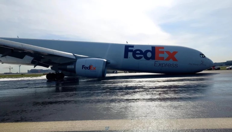 Boeing de FedEx sufre percance y aterriza de emergencia en Turquía
