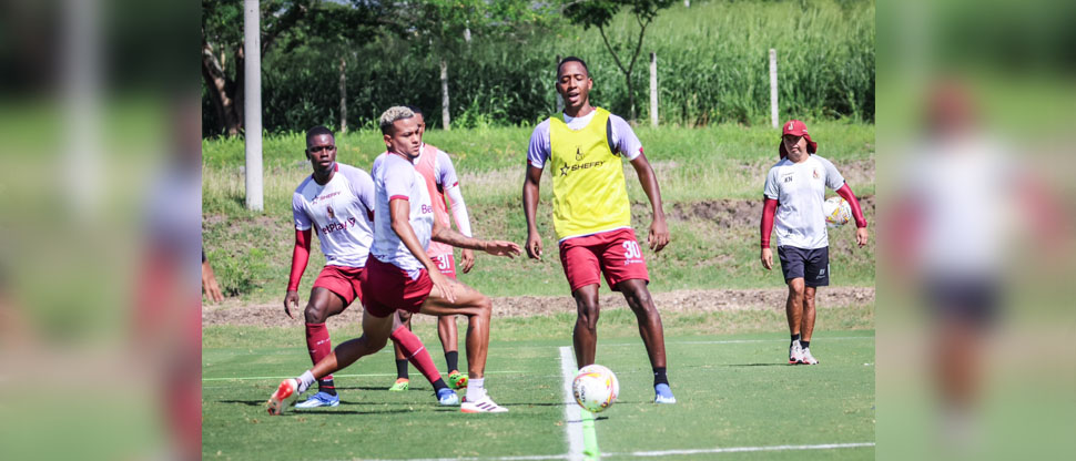Brayan Gil se perdería próximos partido con La Selecta por “lesión”