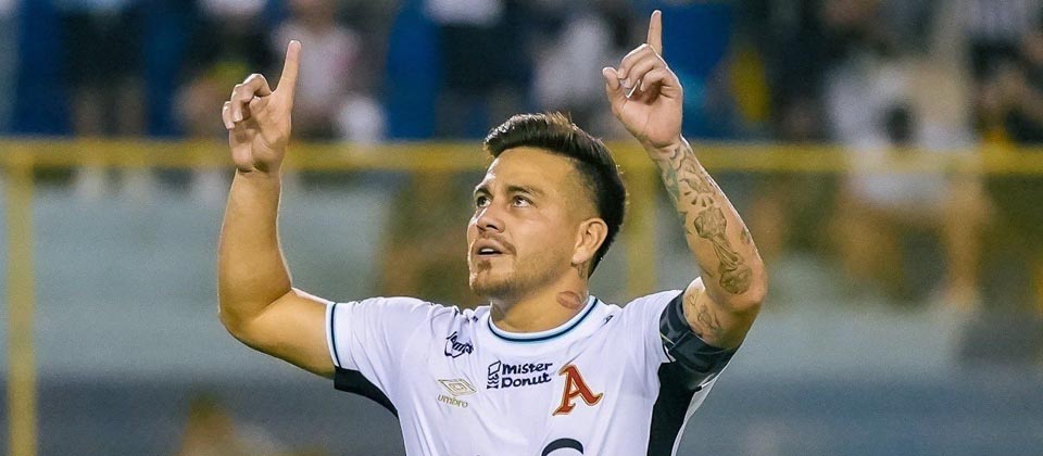 Malas noticias para Alianza: El regreso de su delantero estrella se retrasa 2 semanas